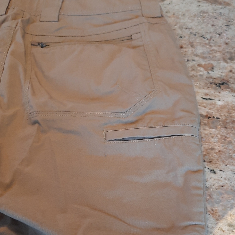 Women's Tan Cargo Shorts - Casual Utility Style - Picture 4 of 9
